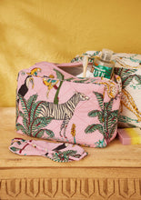 Load image into Gallery viewer, Jungle Print Wash Bag