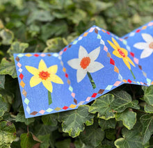 Load image into Gallery viewer, Patchwork Daffodil Concertina Card