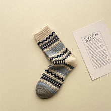 Load image into Gallery viewer, Fair Isle Design Thick Wool Socks