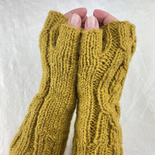 Load image into Gallery viewer, Cable Knit Wool Lined Wristwarmer Gloves