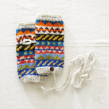 Load image into Gallery viewer, Waste Wool Wristwarmers with Detachable String