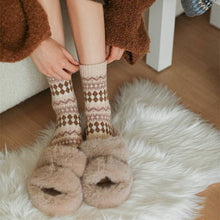 Load image into Gallery viewer, Fair Isle Design Thick Wool Socks