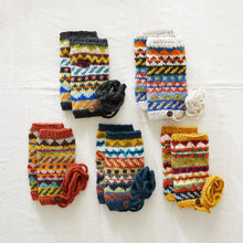 Load image into Gallery viewer, Waste Wool Wristwarmers with Detachable String