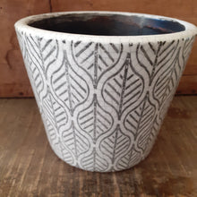 Load image into Gallery viewer, Old Style Dutch Pots - MEDIUM - Black