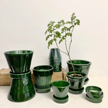 Load image into Gallery viewer, Bergs Simona Pot - Glazed Green
