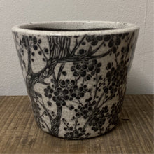 Load image into Gallery viewer, Old Style Dutch Pots - MEDIUM - Black