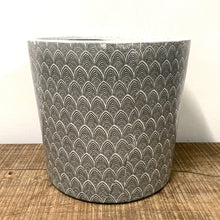 Load image into Gallery viewer, Old Style Dutch Pots - EXTRA LARGE - Black