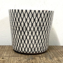 Load image into Gallery viewer, Old Style Dutch Pots - MEDIUM - Black