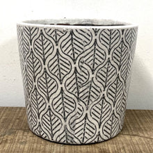 Load image into Gallery viewer, Old Style Dutch Pots - LARGE - Black