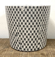 Load image into Gallery viewer, Old Style Dutch Pots - LARGE - Black