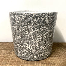 Load image into Gallery viewer, Old Style Dutch Pots - EXTRA LARGE - Black