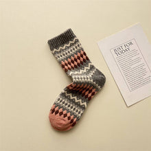 Load image into Gallery viewer, Fair Isle Design Thick Wool Socks
