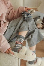 Load image into Gallery viewer, Fair Isle Design Thick Wool Socks
