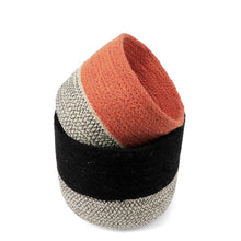 Load image into Gallery viewer, Round Jute Baskets - Black &amp; orange
