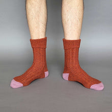 Load image into Gallery viewer, Unisex Recycled Silk Blend Ribbed Socks
