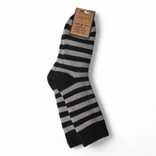 Load image into Gallery viewer, Men&#39;s Stripy Socks
