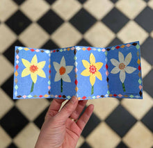 Load image into Gallery viewer, Patchwork Daffodil Concertina Card
