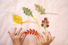 Load image into Gallery viewer, Leaf Gift Tags
