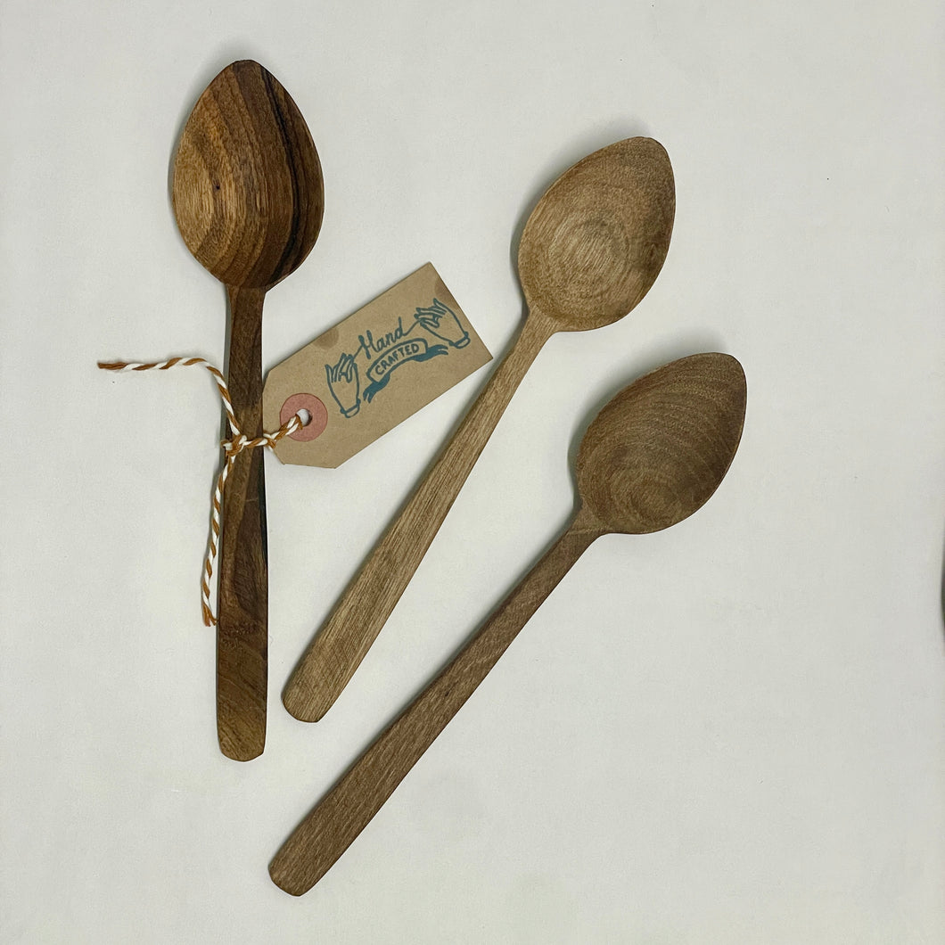 Handmade Walnut Spoon - Medium 1