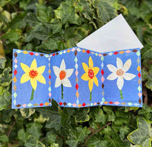 Load image into Gallery viewer, Patchwork Daffodil Concertina Card
