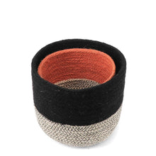 Load image into Gallery viewer, Round Jute Baskets - Black &amp; orange
