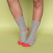 Load image into Gallery viewer, Unisex Recycled Silk Blend Ribbed Socks
