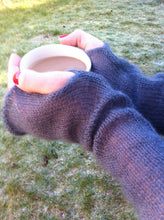 Load image into Gallery viewer, Mohaire &amp; Silk Fingerless Hand Warmers
