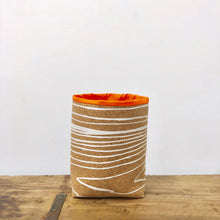 Load image into Gallery viewer, Natural cork fabric pot
