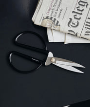 Load image into Gallery viewer, Scissors - Large Black Japanese Style
